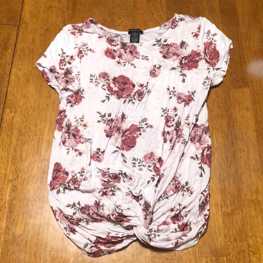 Rue21 short sleeve shirt size M